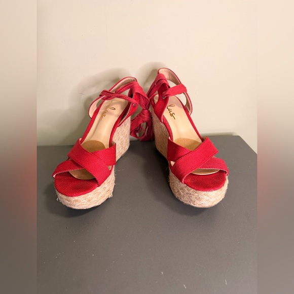 Women’s Lulus Red Wedge Espadrille Sandals with Ankle Wrap - Picture 2 of 4
